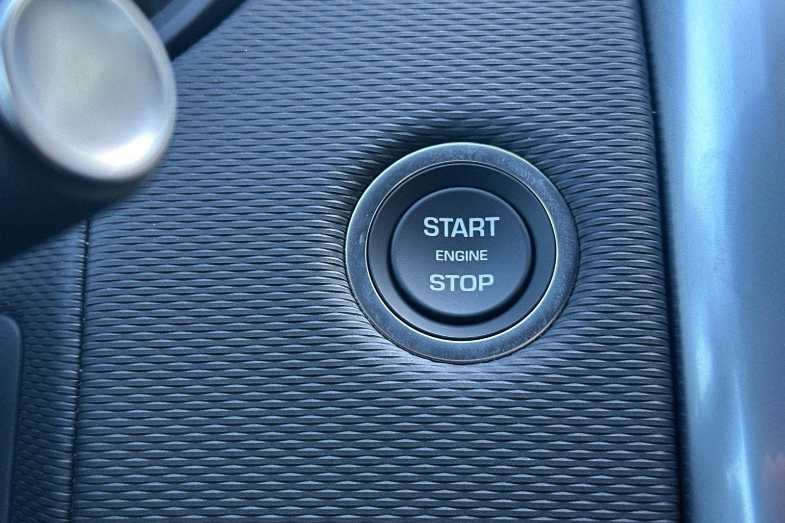 New 2026 Land Rover Discovery Limited Edition AWD/4WD image 21