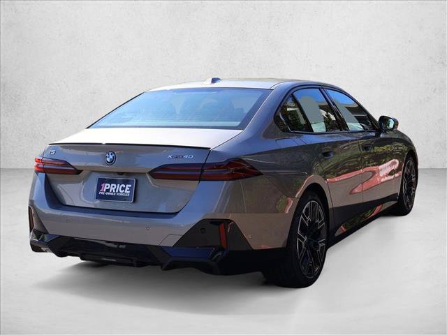 Used 2025 BMW i5 xDrive40 w/ M Sport Package AWD/4WD image 6