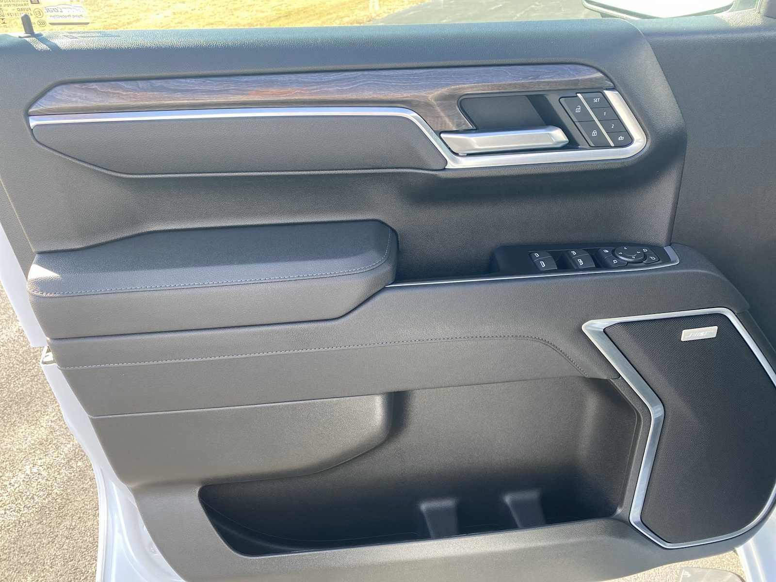 Used 2026 Chevrolet Silverado 1500 LTZ image 22