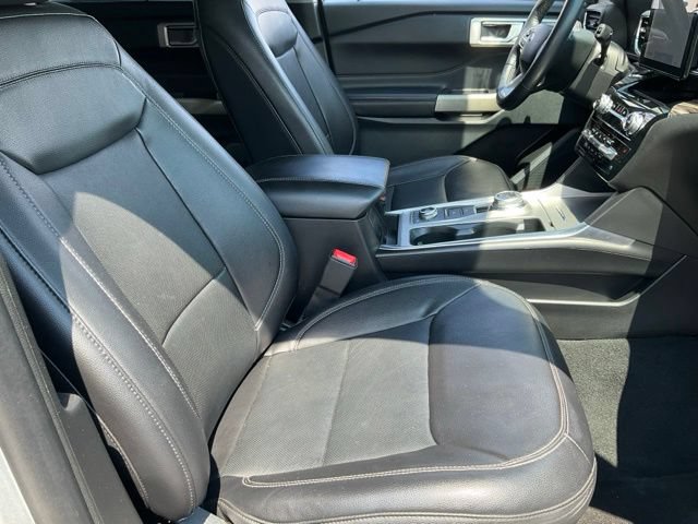 Used 2023 Ford Explorer Limited AWD/4WD image 22