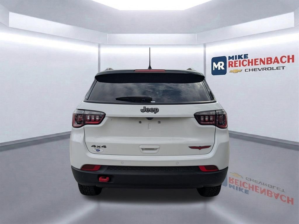 Used 2024 Jeep Compass Trailhawk image 5