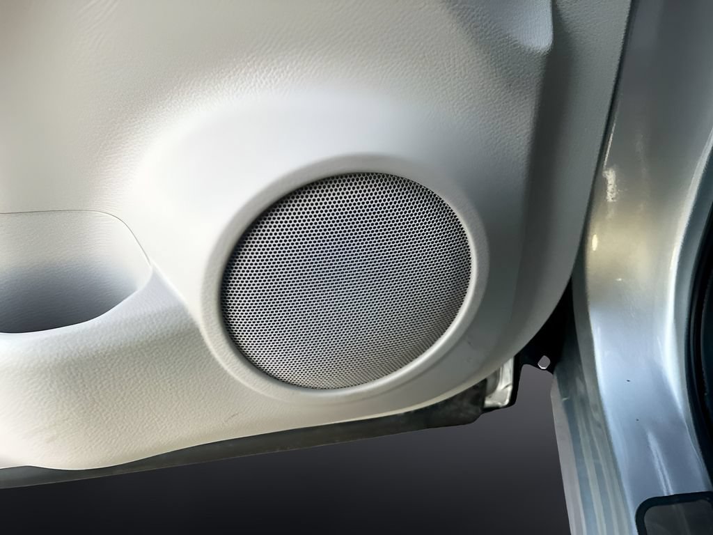 Used 2022 Nissan Rogue Sport SL FWD image 19