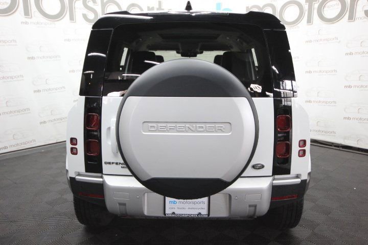 Used 2020 Land Rover Defender 110 SE image 5