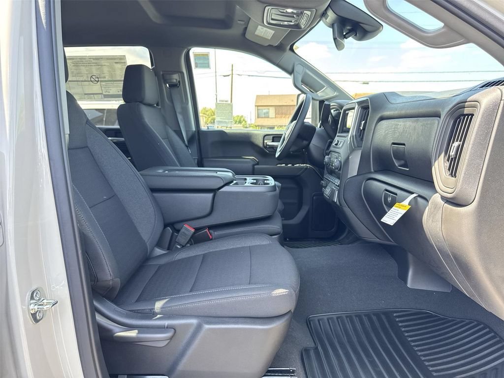 New 2026 Chevrolet Silverado 2500 Custom w/ Custom Value Package AWD/4WD image 31