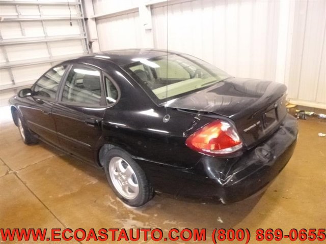 Used 2005 Ford Taurus SE FWD image 3