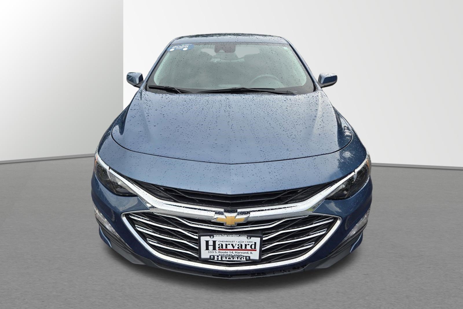 Used 2025 Chevrolet Malibu LT FWD image 2