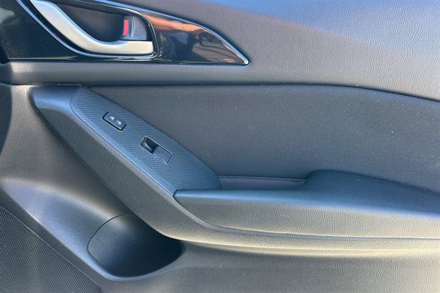 Used 2015 MAZDA MAZDA3 i Sport FWD image 17