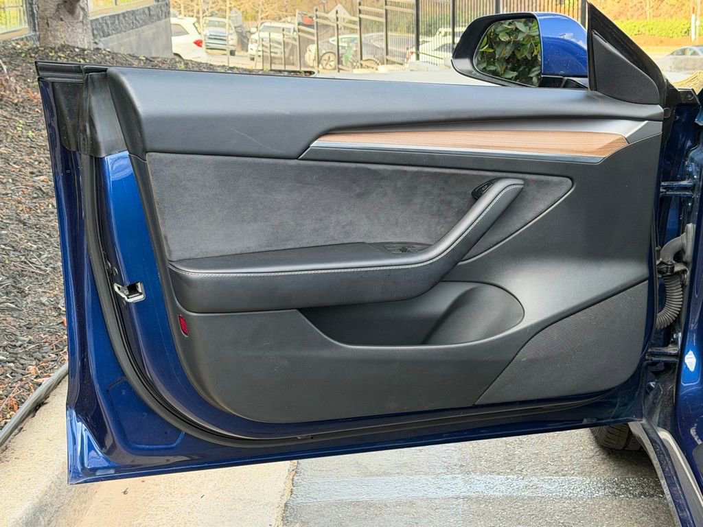 Used 2021 Tesla Model 3 Standard Range image 26