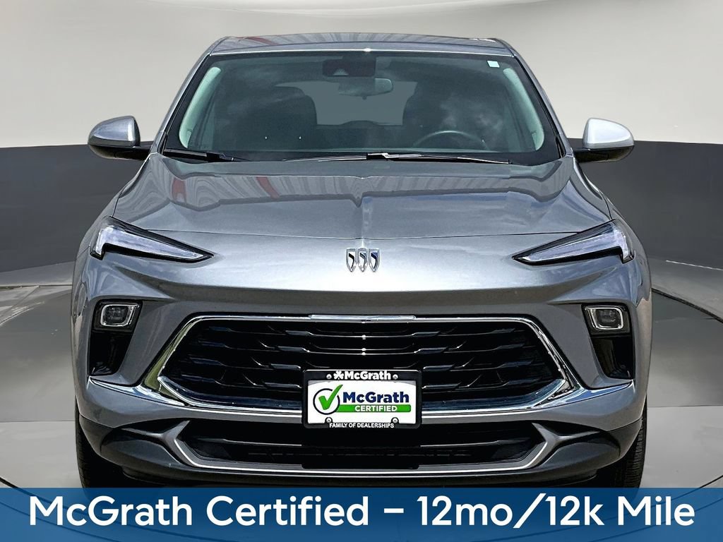 Used 2025 Buick Encore GX Preferred AWD/4WD image 2