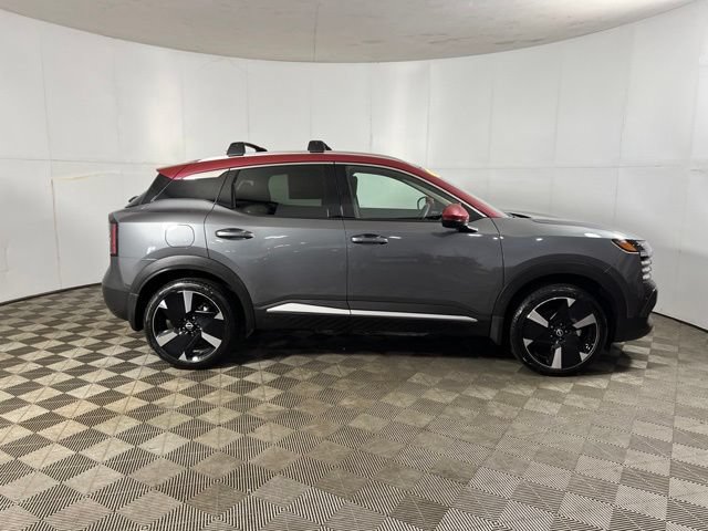 Used 2025 Nissan Kicks SR w/ SR Premium Package AWD/4WD image 4