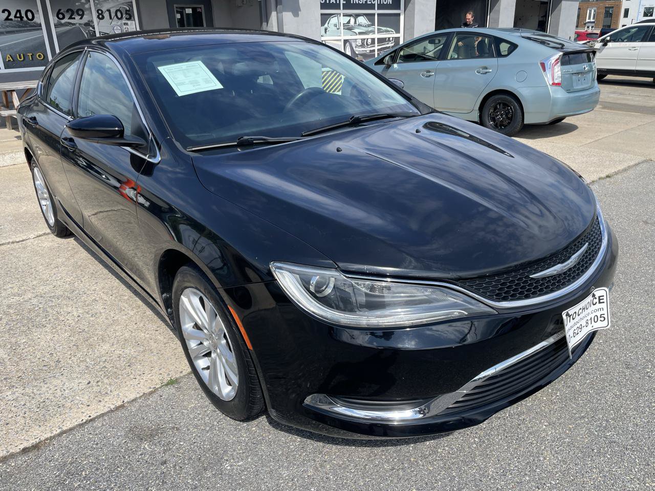 Used 2015 Chrysler 200 Limited FWD image 23