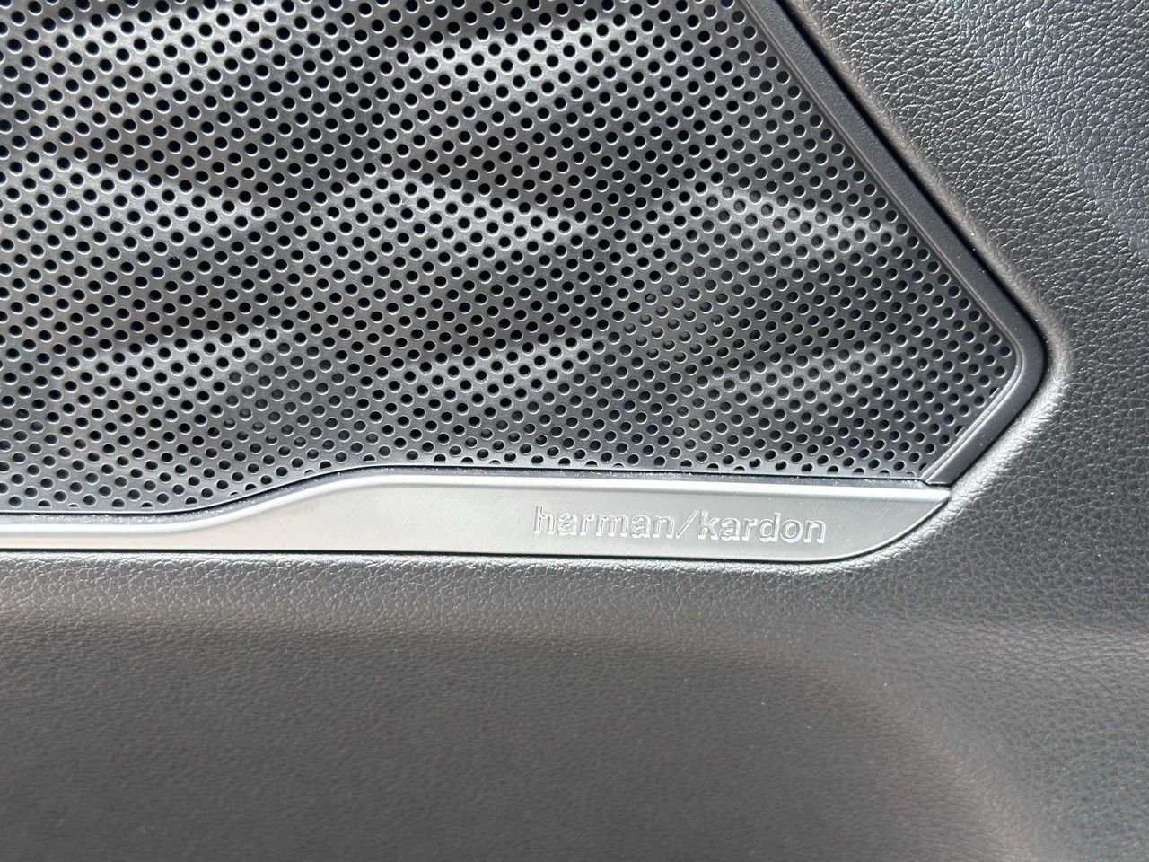 Used 2023 Hyundai Santa Fe Limited image 28