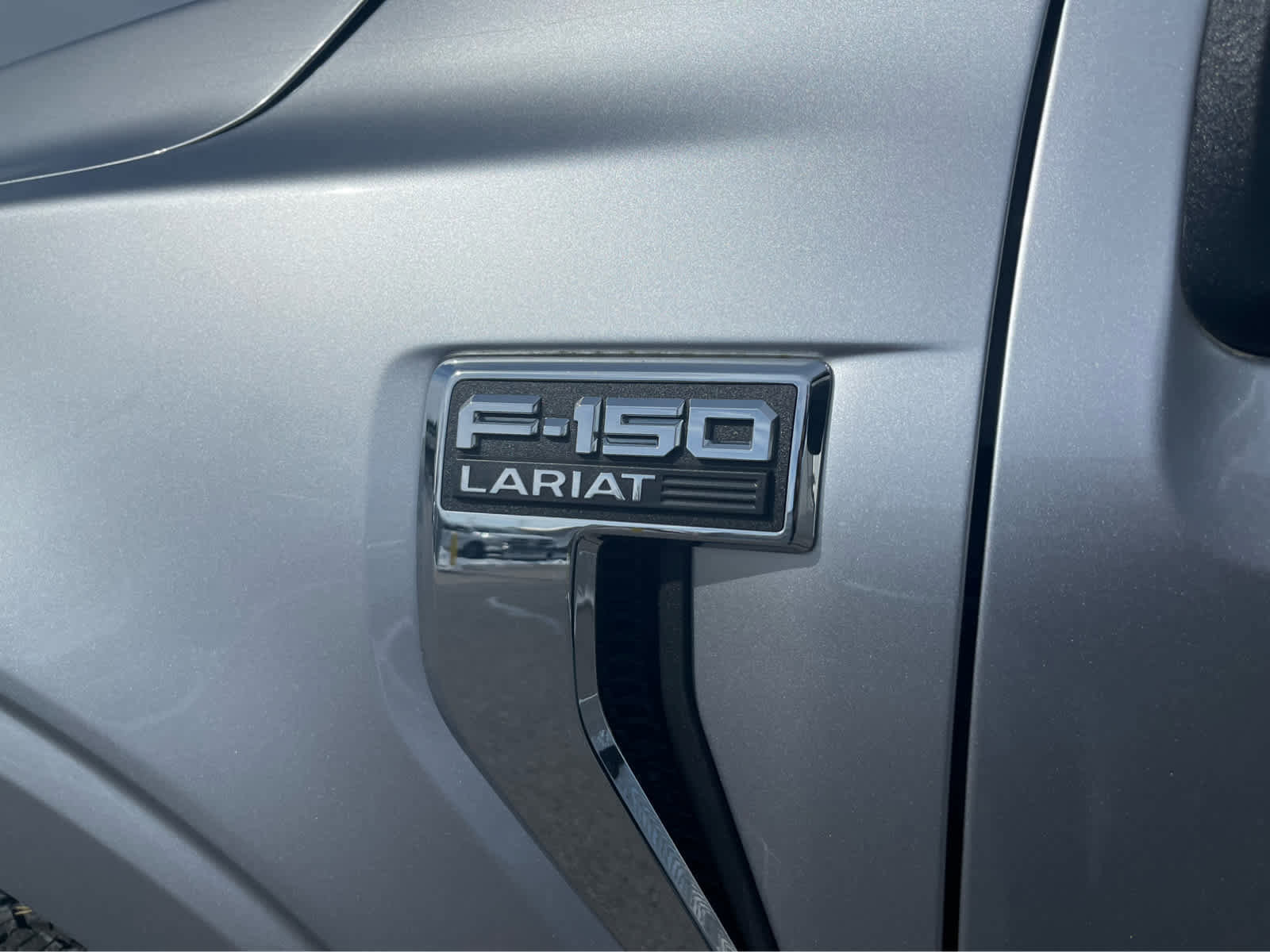 Used 2021 Ford F150 Lariat w/ Max Trailer Tow Package image 9