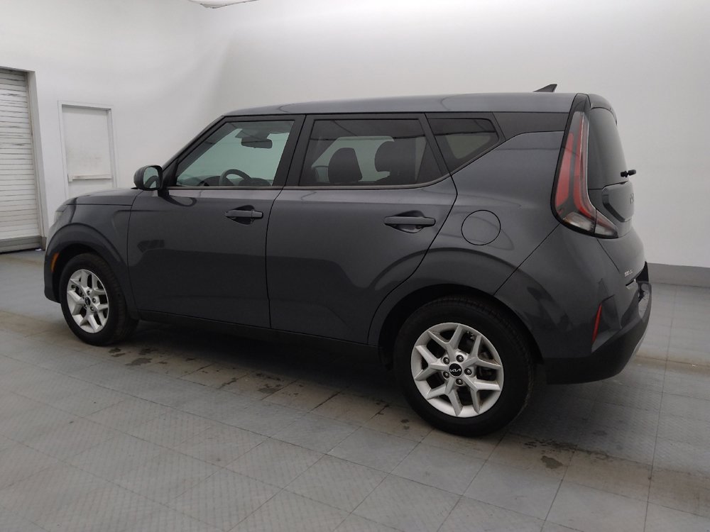 Used 2023 Kia Soul LX w/ Option Group 015 FWD image 3