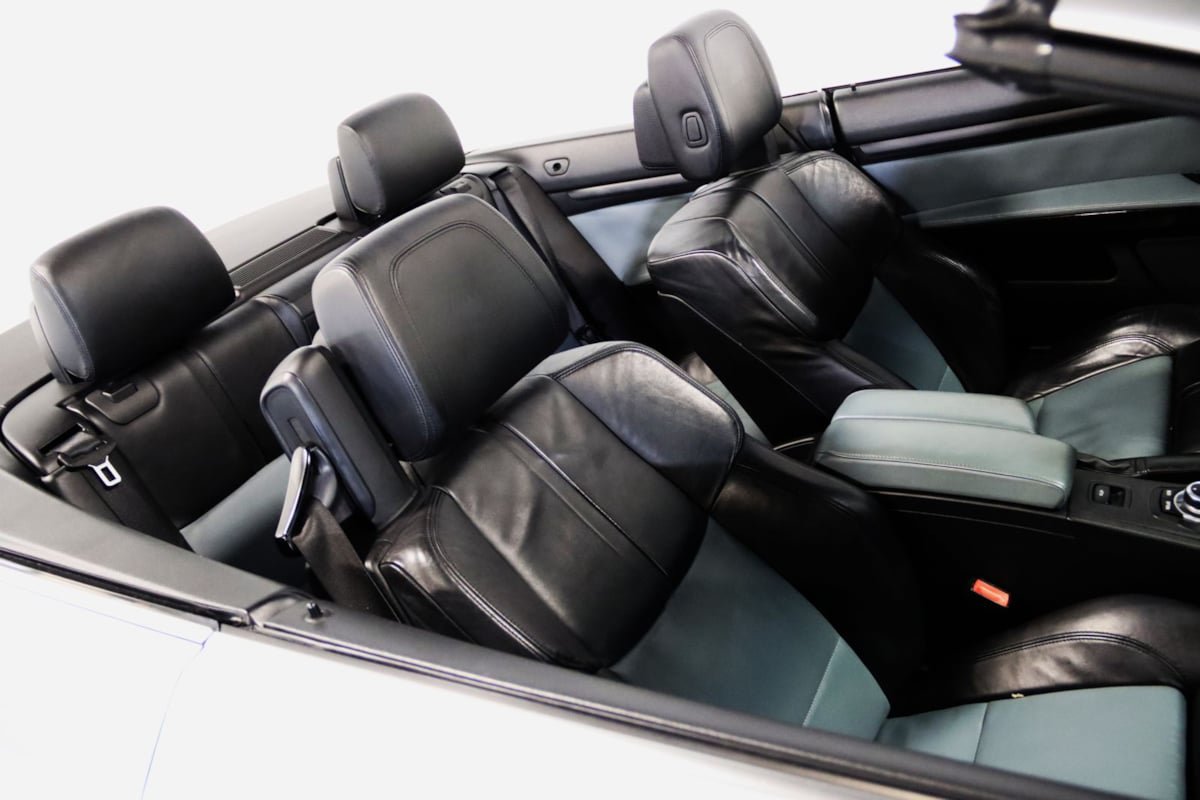 Used 2011 BMW M3 Convertible RWD image 21