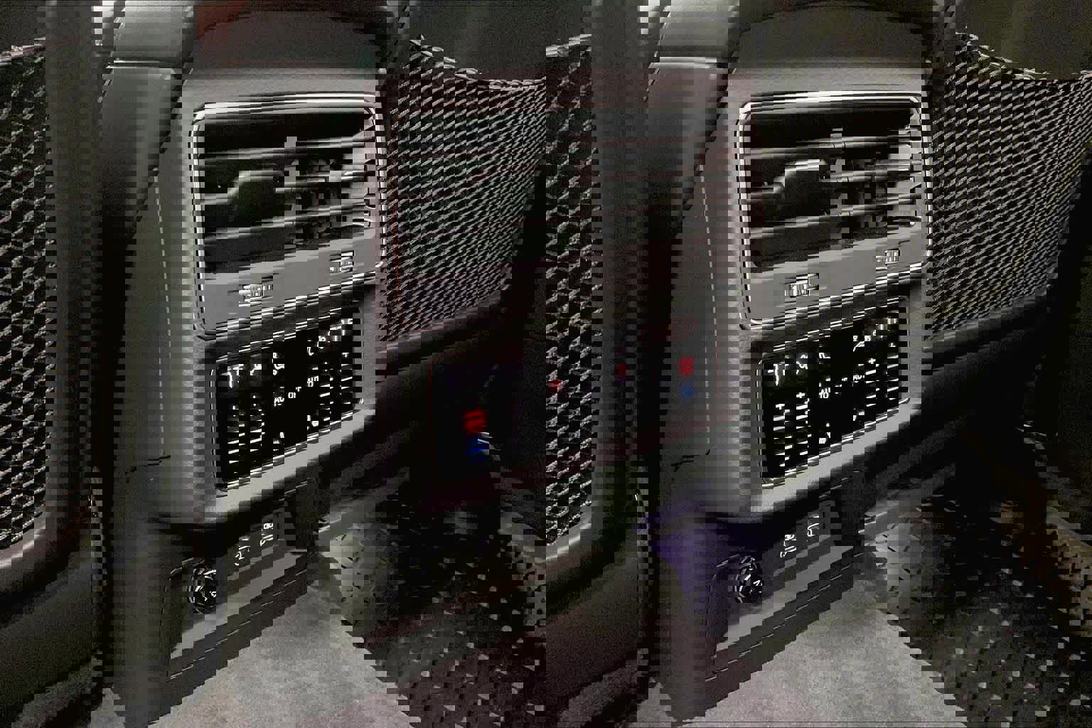 Used 2023 Audi SQ8 Prestige w/ Prestige Package image 32