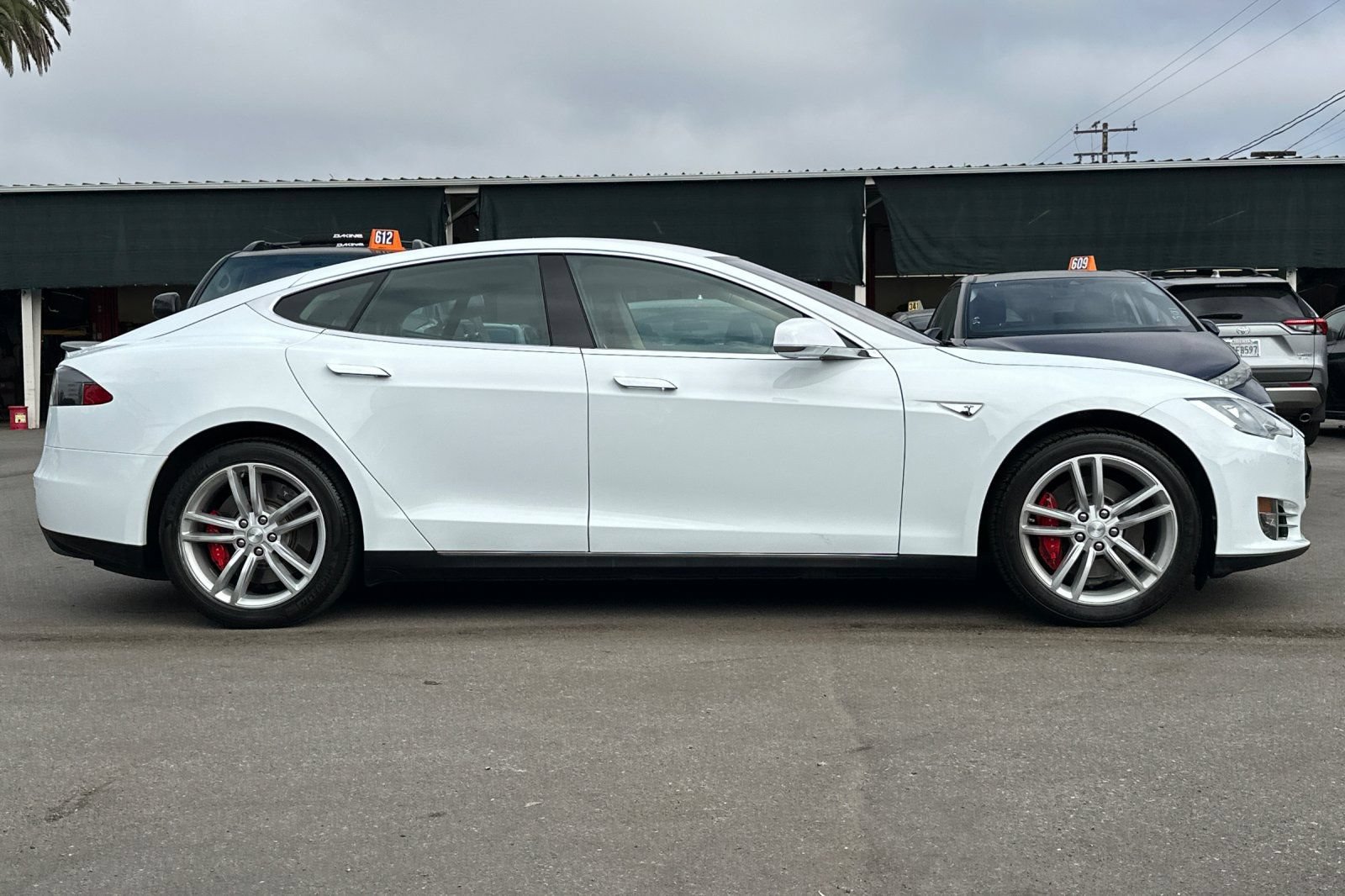 Used 2014 Tesla Model S P85 RWD image 3