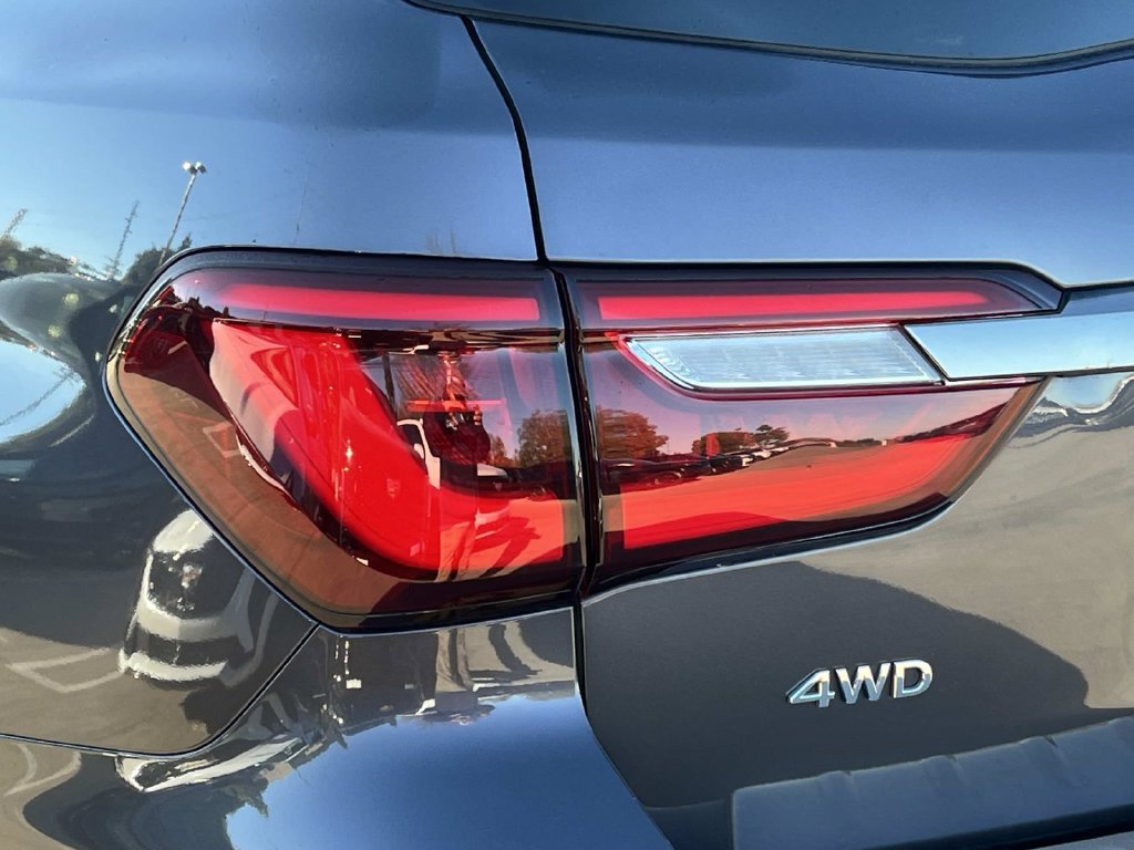Used 2022 INFINITI QX80 Premium Select w/ All-Season Package AWD/4WD image 10