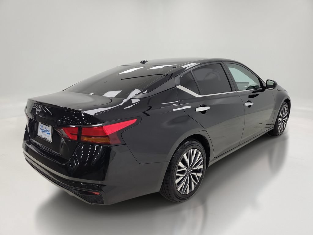 Used 2025 Nissan Altima 2.5 SV FWD image 5