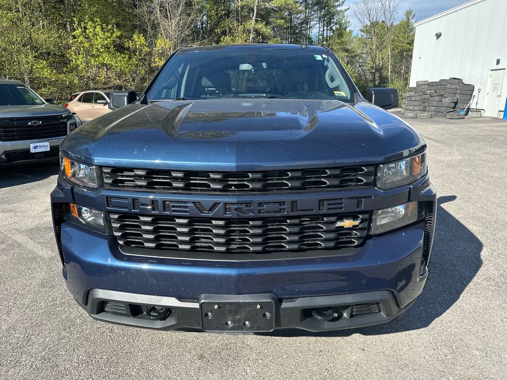 Used 2020 Chevrolet Silverado 1500 Custom w/ Custom Value Package AWD/4WD image 8