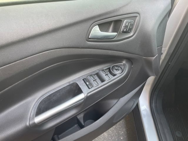 Used 2018 Ford Escape Titanium w/ Ford Safe & Smart Package AWD/4WD image 19