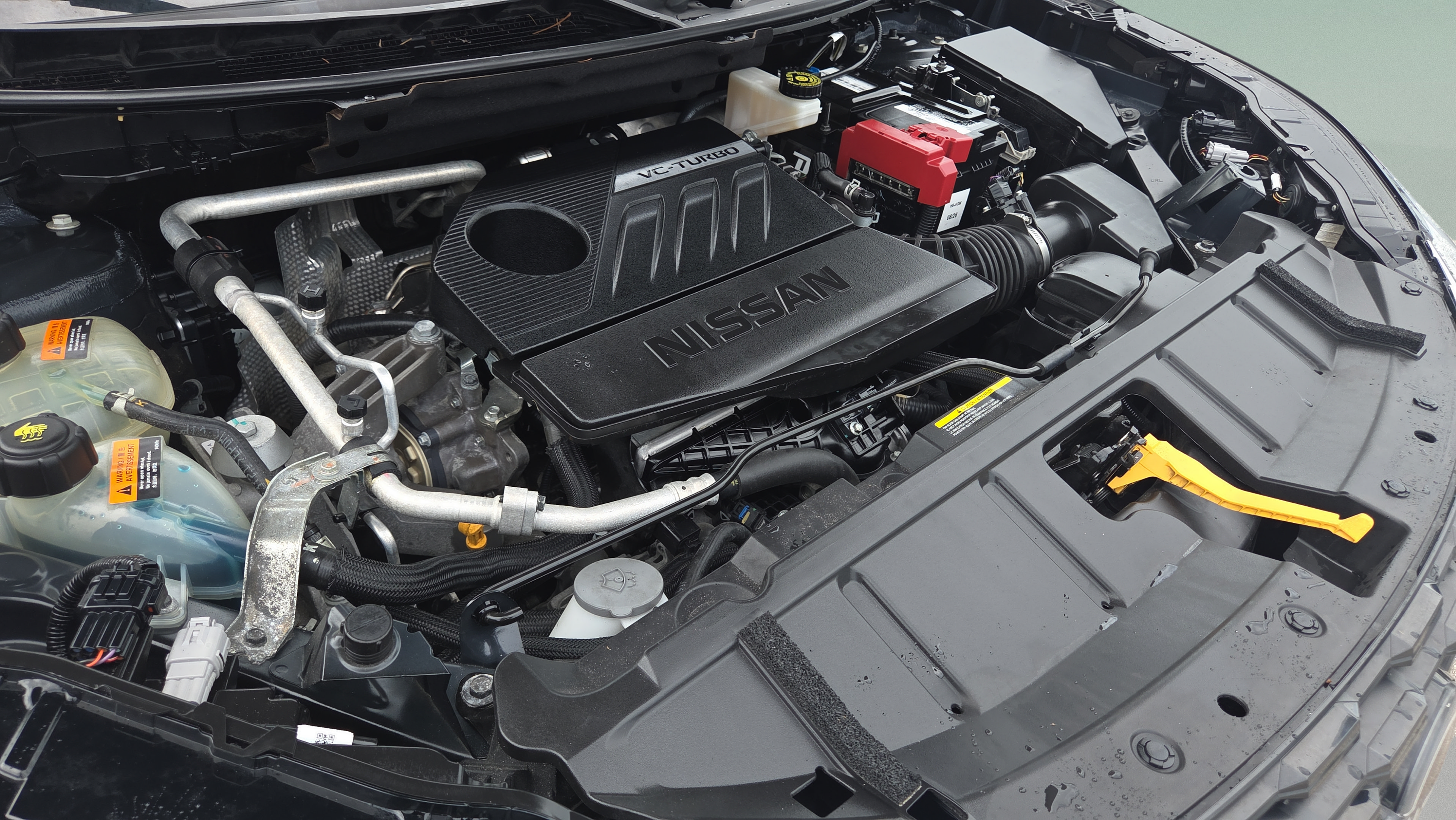Used 2023 Nissan Rogue S AWD/4WD image 19