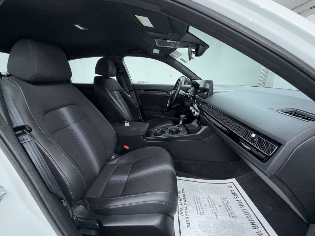 Used 2023 Honda Civic Sport image 18