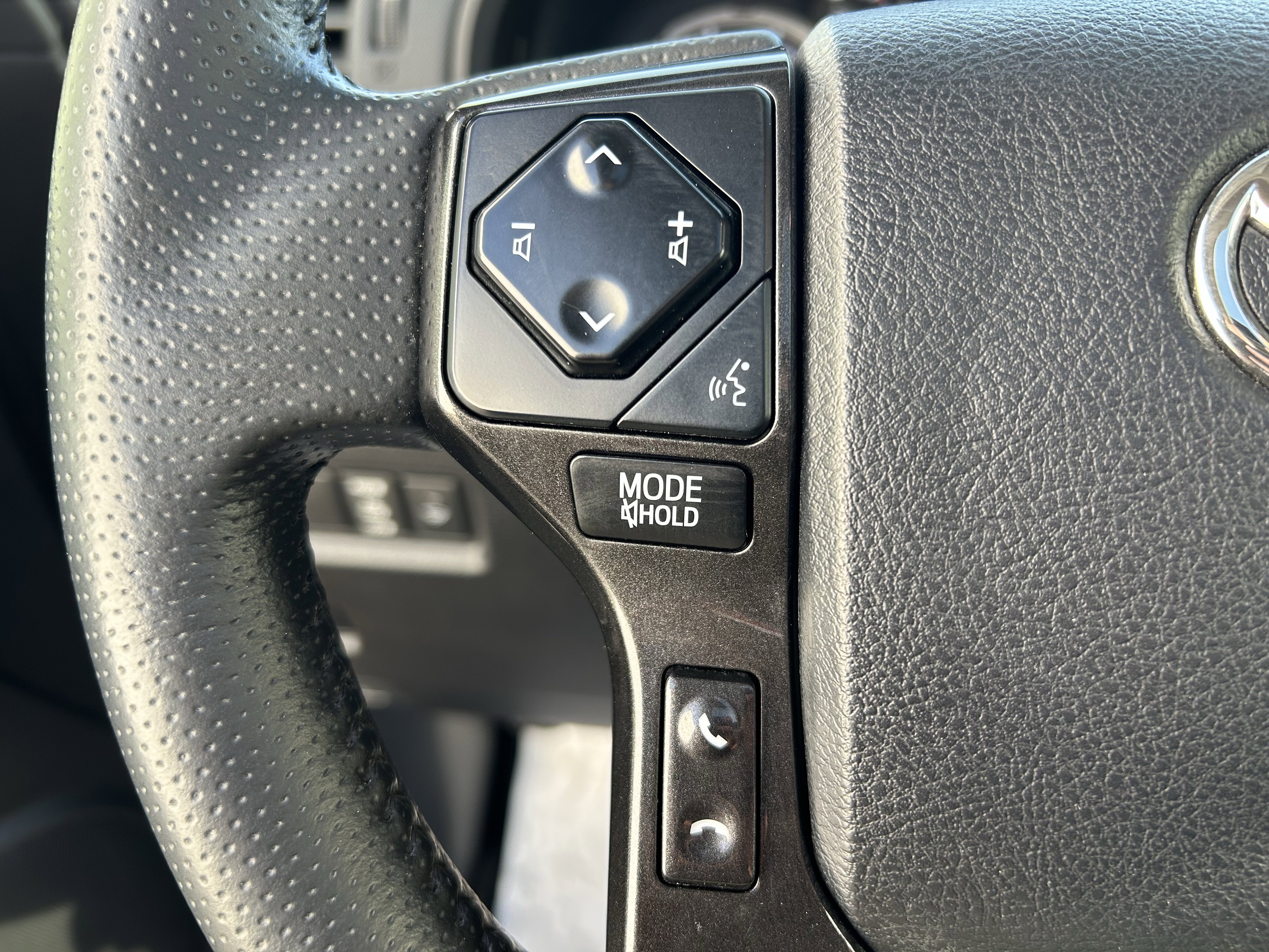 Certified 2022 Toyota 4Runner TRD Off-Road Premium w/ Moonroof Package image 24