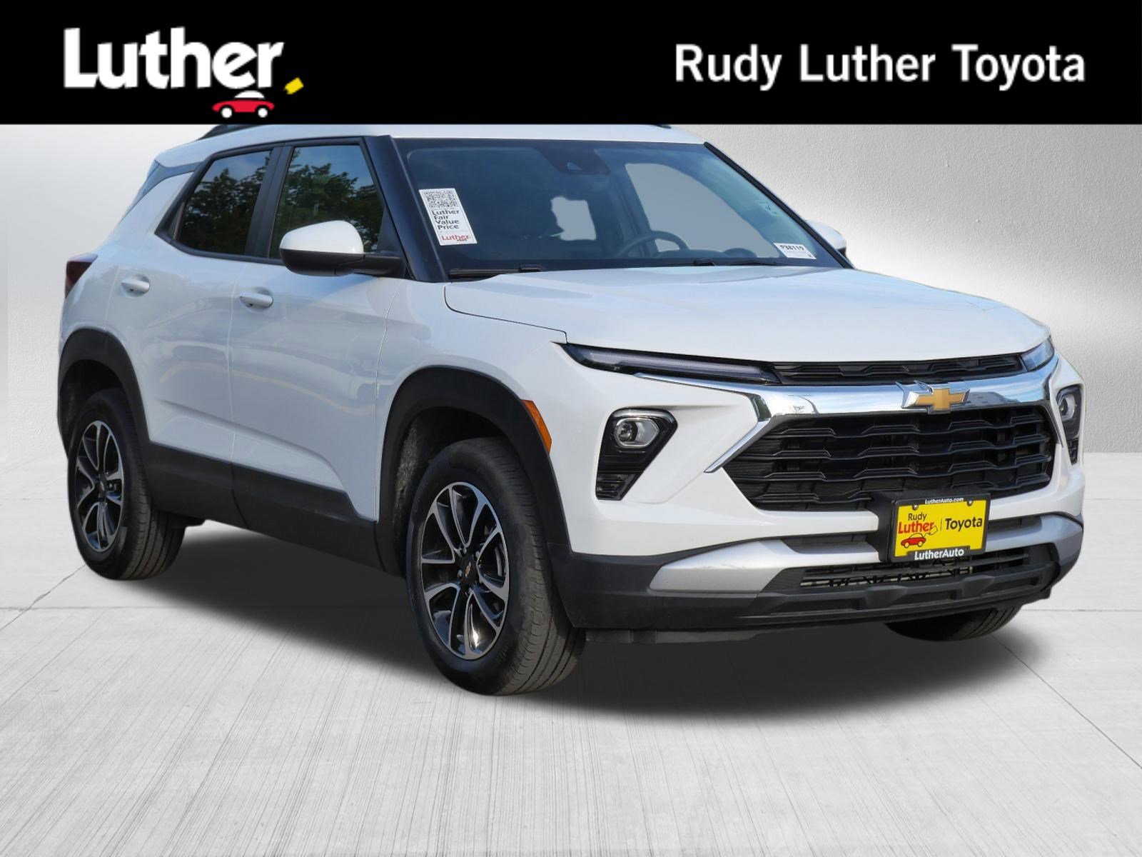 Used 2025 Chevrolet TrailBlazer LT AWD/4WD image 1