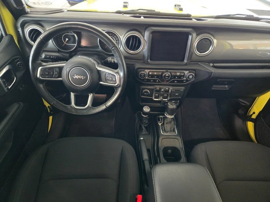 Used 2023 Jeep Wrangler Unlimited Sahara w/ Cold Weather Group AWD/4WD image 18