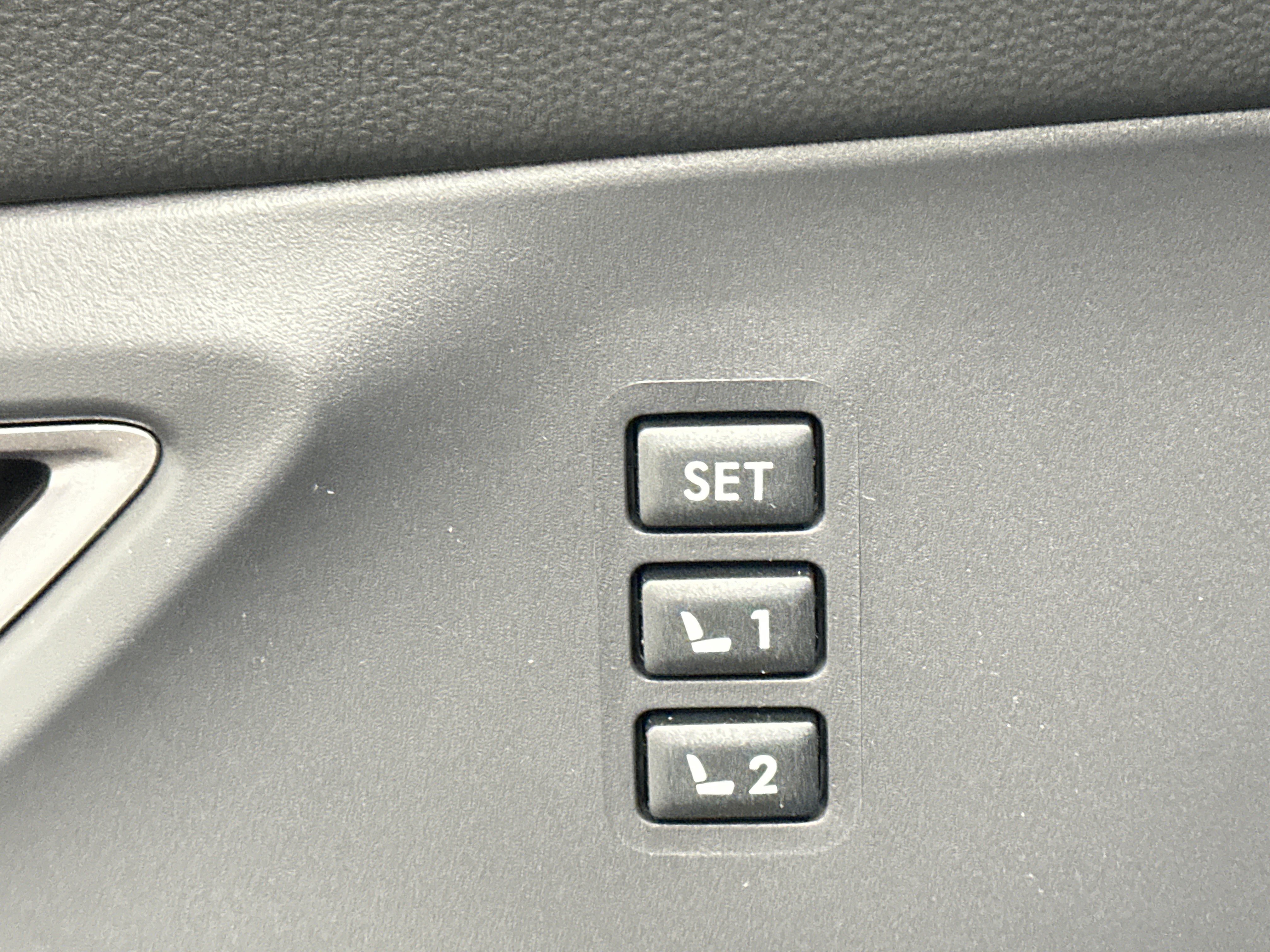 New 2025 Subaru Ascent Limited w/ Popular Package #2 image 41