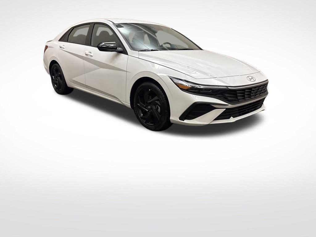 New 2026 Hyundai Elantra SEL Sport Premium FWD image 3