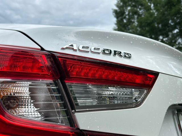 Used 2018 Honda Accord EX image 12