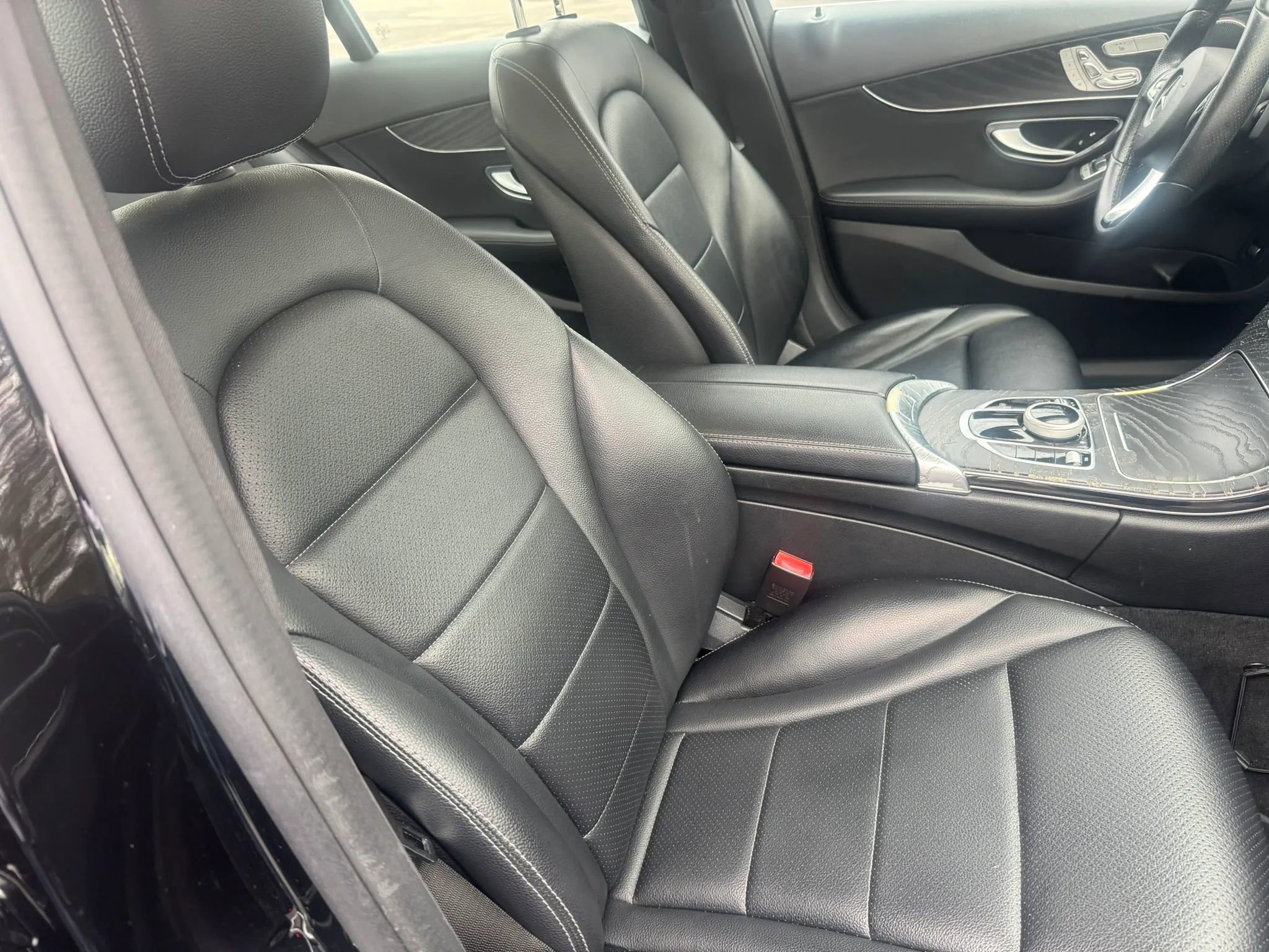 Used 2017 Mercedes-Benz C 300 Sedan image 29