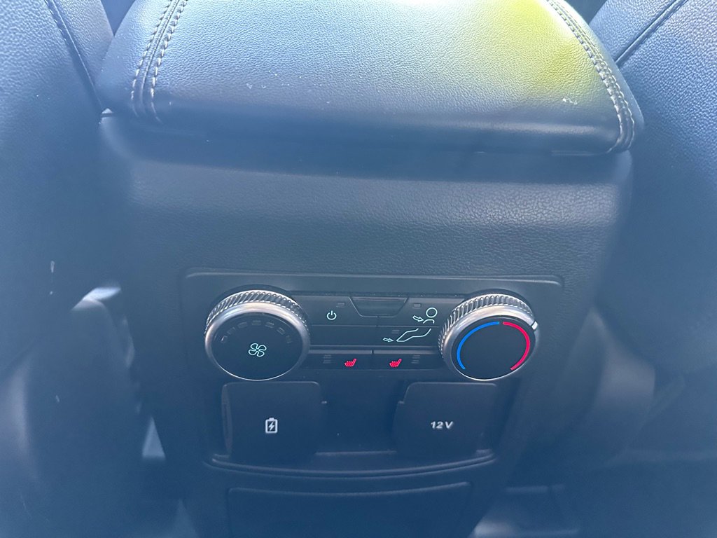 Used 2023 Ford Explorer Limited image 23