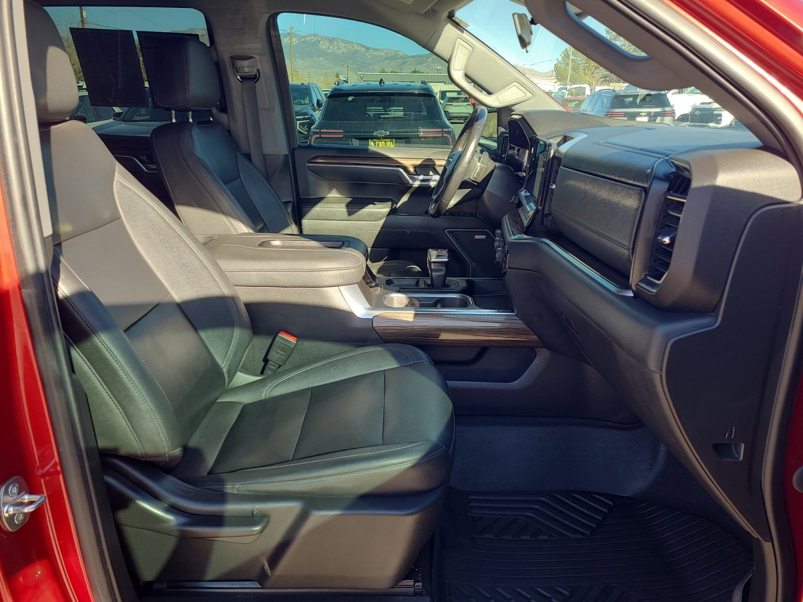 Used 2022 Chevrolet Silverado 1500 LT Trail Boss w/ Convenience Package II image 29