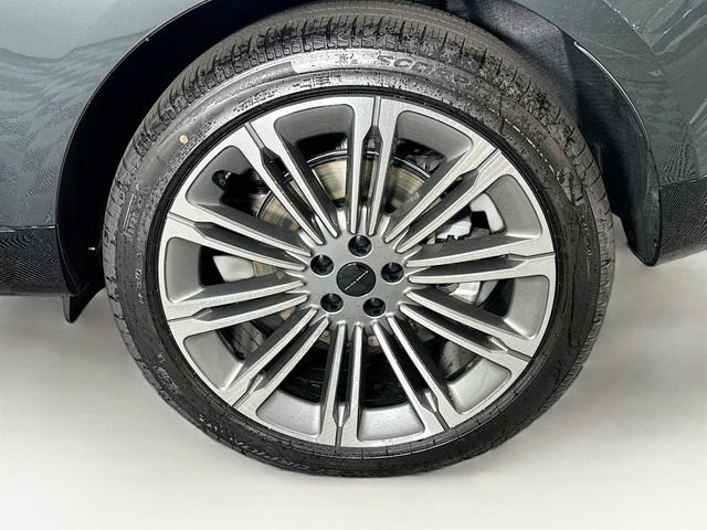 New 2026 Land Rover Range Rover Long Wheelbase SE AWD/4WD image 28