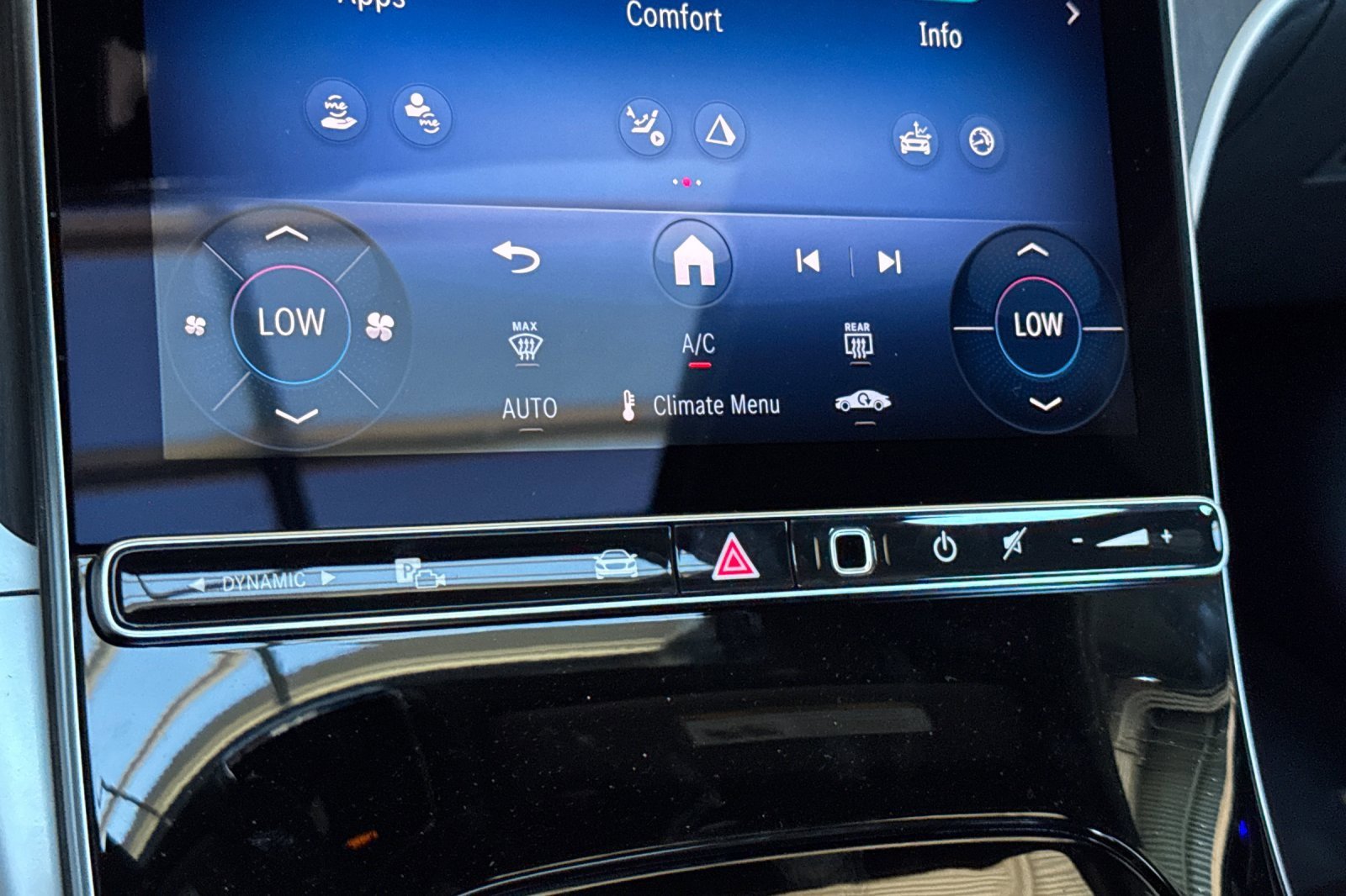 New 2025 Mercedes-Benz C 300 4MATIC Sedan image 24