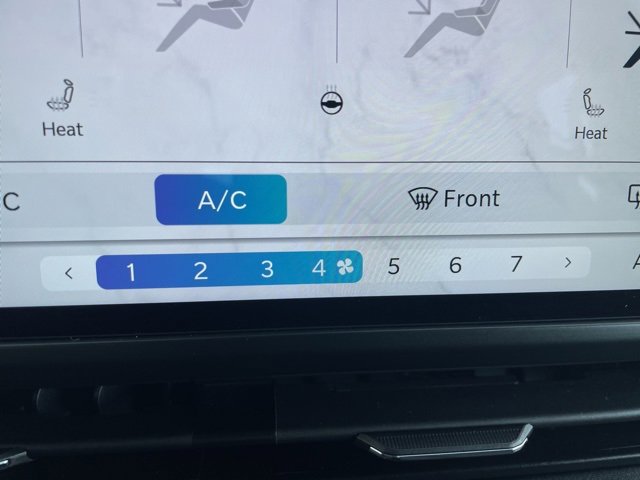 Used 2024 Jeep Wrangler Unlimited Rubicon w/ Convenience Group image 28