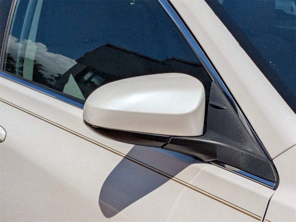 Used 2015 Toyota Camry image 10