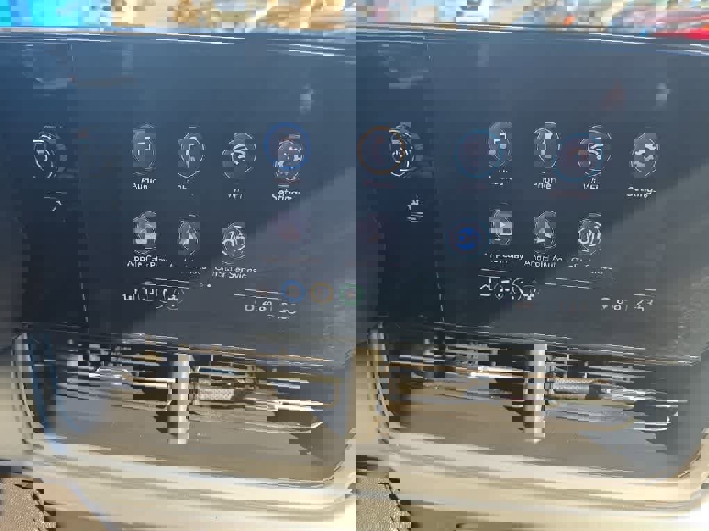 Used 2025 Chevrolet Trax LS w/ LS Convenience Package image 15