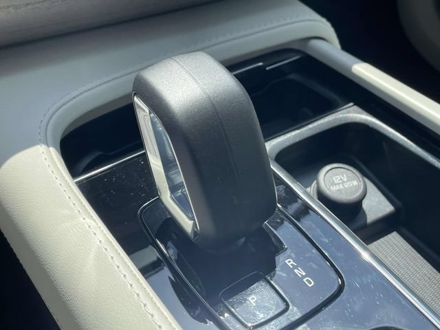 Used 2025 Volvo XC90 T8 Plus w/ Protection Package Premier AWD/4WD image 28