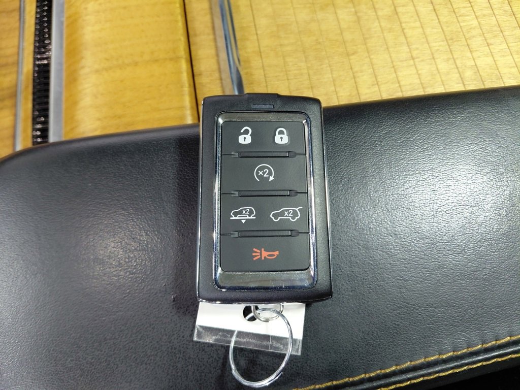 Used 2022 Jeep Grand Wagoneer Series III image 8