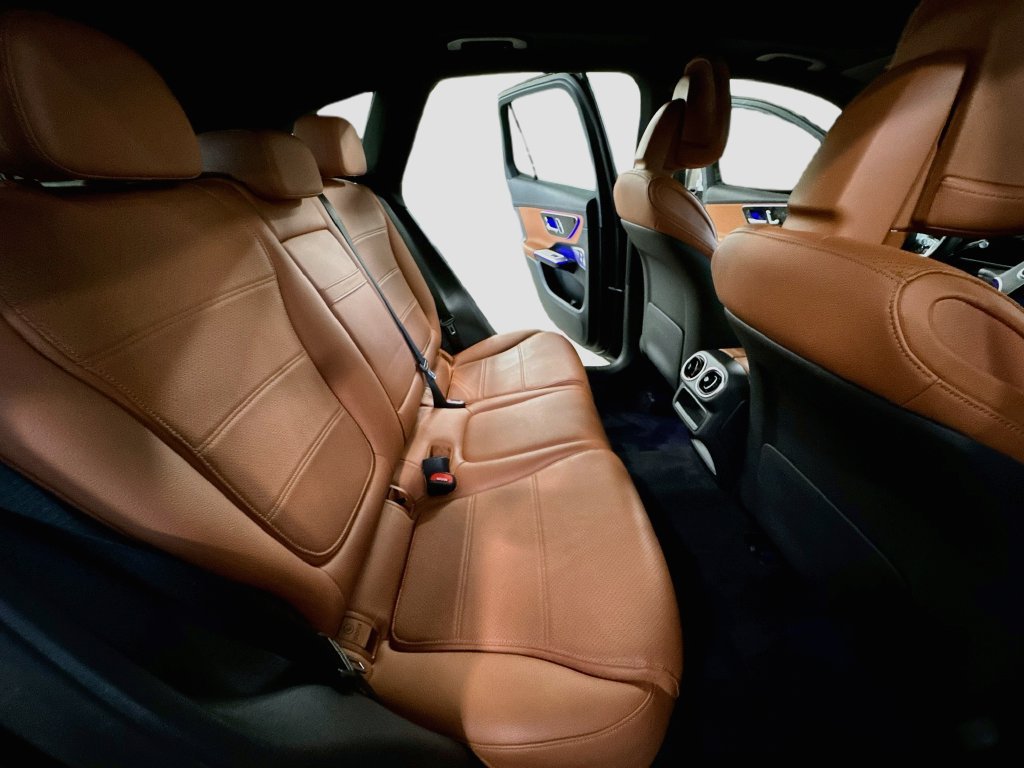 Certified 2025 Mercedes-Benz GLC 300 4MATIC image 33
