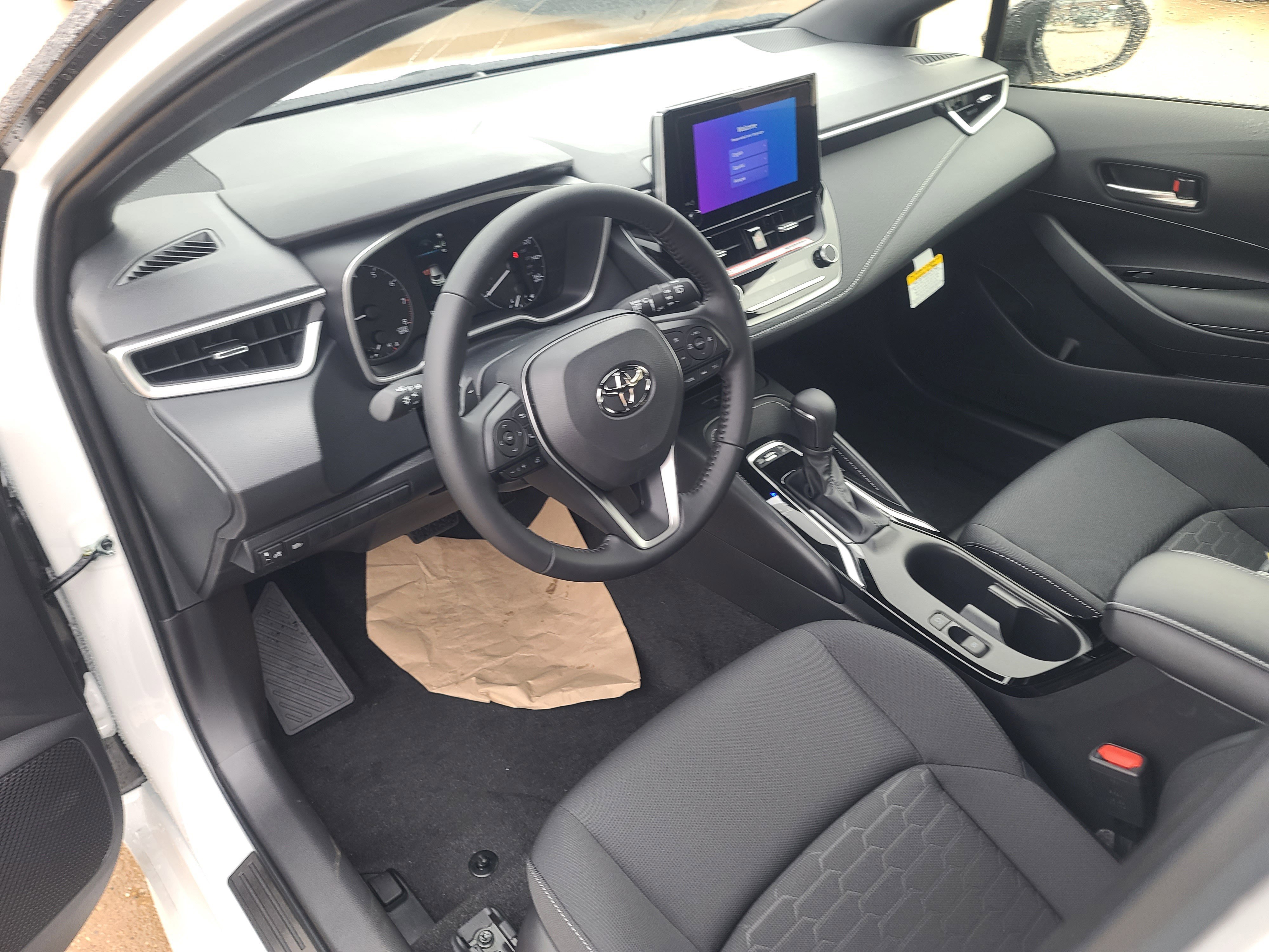 New 2025 Toyota Corolla SE image 23