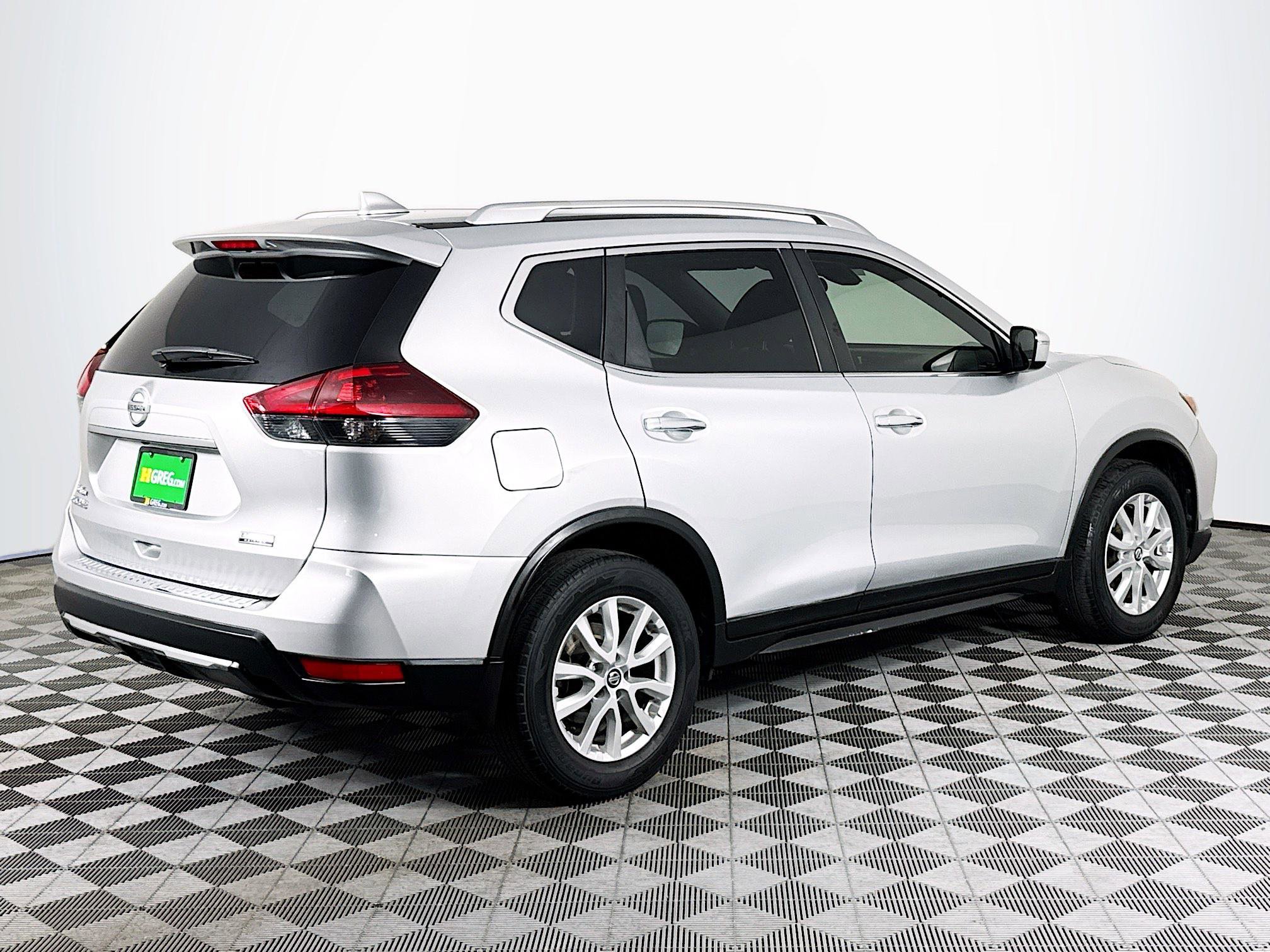 Used 2020 Nissan Rogue S w/ Special Edition Package FWD image 10