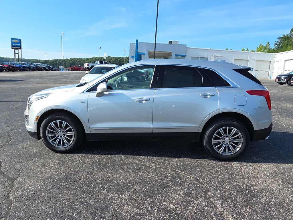 Used 2018 Cadillac XT5 Luxury w/ Driver Awareness Package FWD image 5