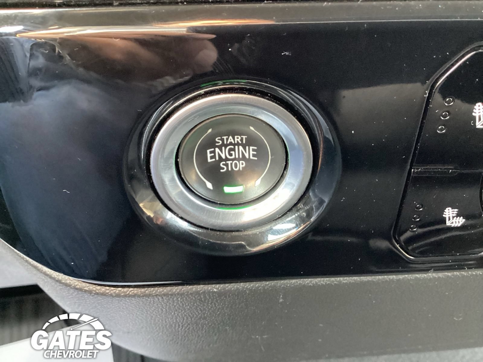Used 2023 Chevrolet Silverado 1500 LT AWD/4WD image 19