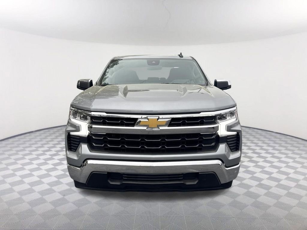 Used 2025 Chevrolet Silverado 1500 LT image 2