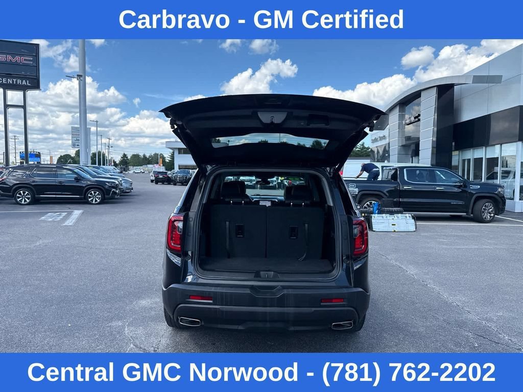 Certified 2023 GMC Acadia SLT w/ Elevation Edition AWD/4WD image 10